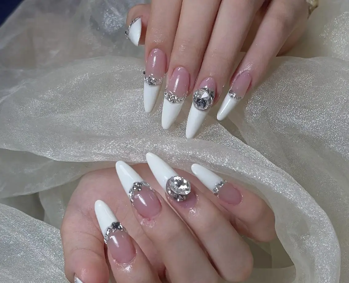 ネイル ハンドネイル ハンドケア 🍑 momo_nailのネイルデザイン