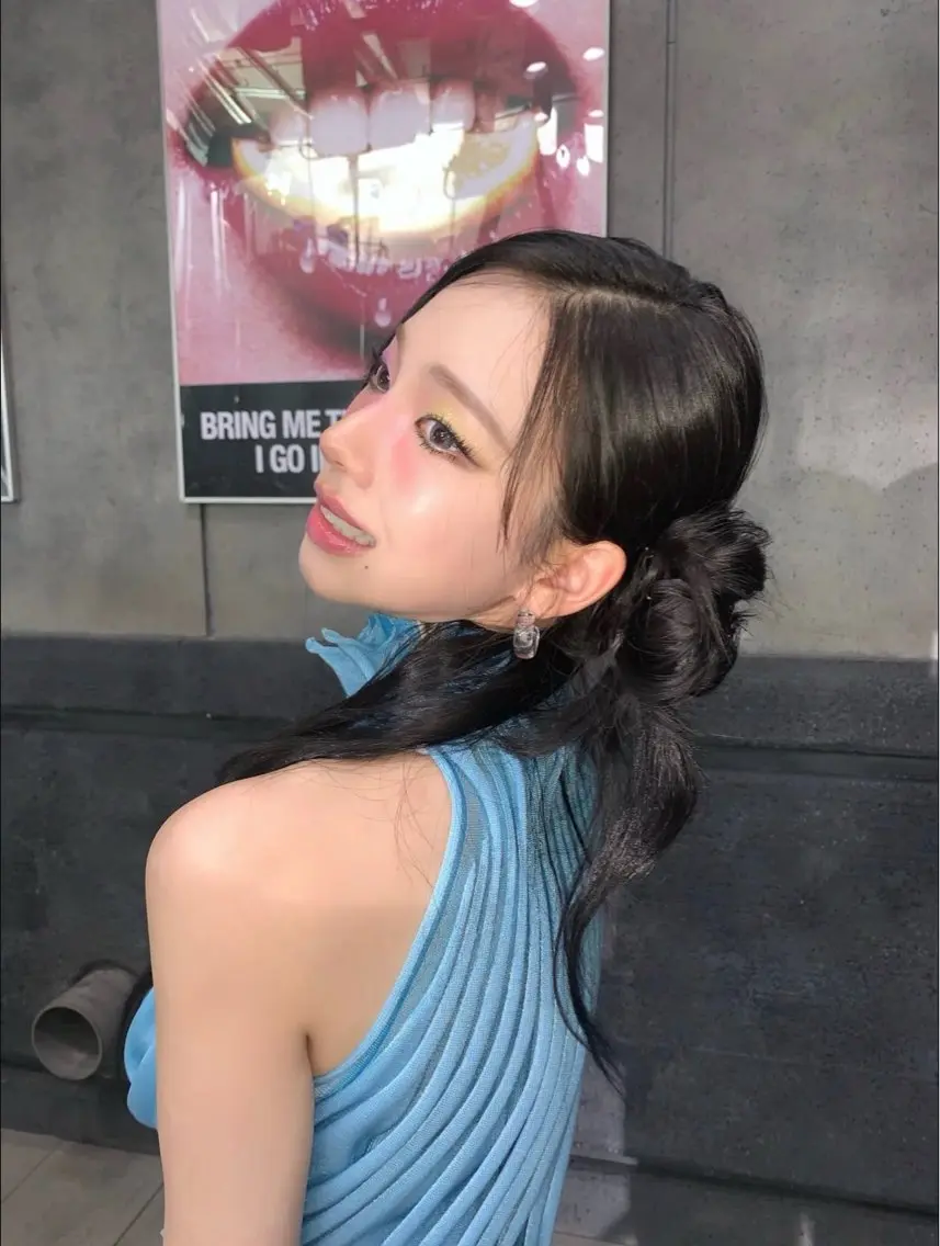 ロング カラー ヘアカラー トリートメント ラベンダー💜 グレージュ🩶のヘアスタイル