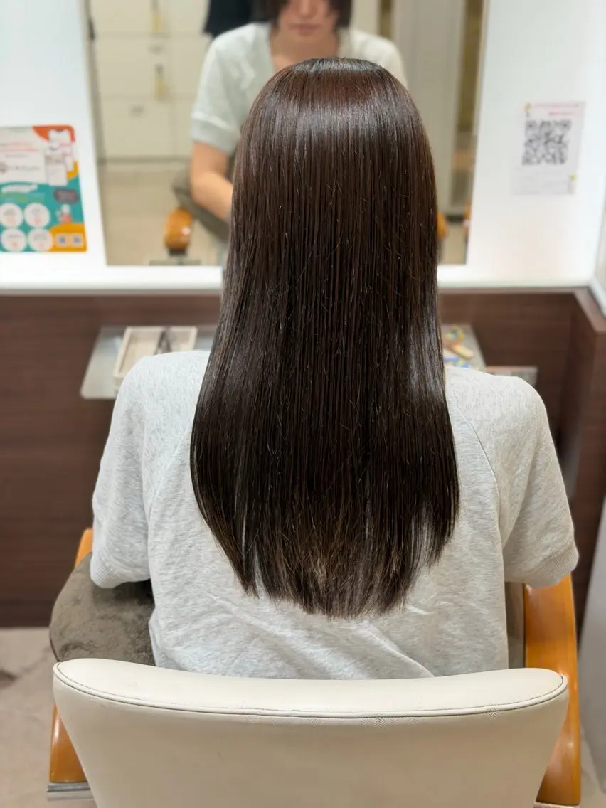 ロング moe 美髪矯正 ストレートのヘアスタイル