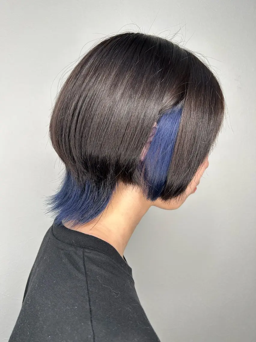 ミディアム カラー ブルーカラー ウルフカット カット ヘアカラー 今村公介 ブリーチ特化、派手髪のヘアスタイル
