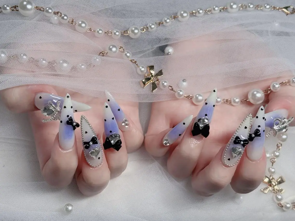 ネイル オーロラネイル チークネイル フットネイル ジェルネイル 韓国ネイル ハンドネイル neco H.babynailのネイルデザイン