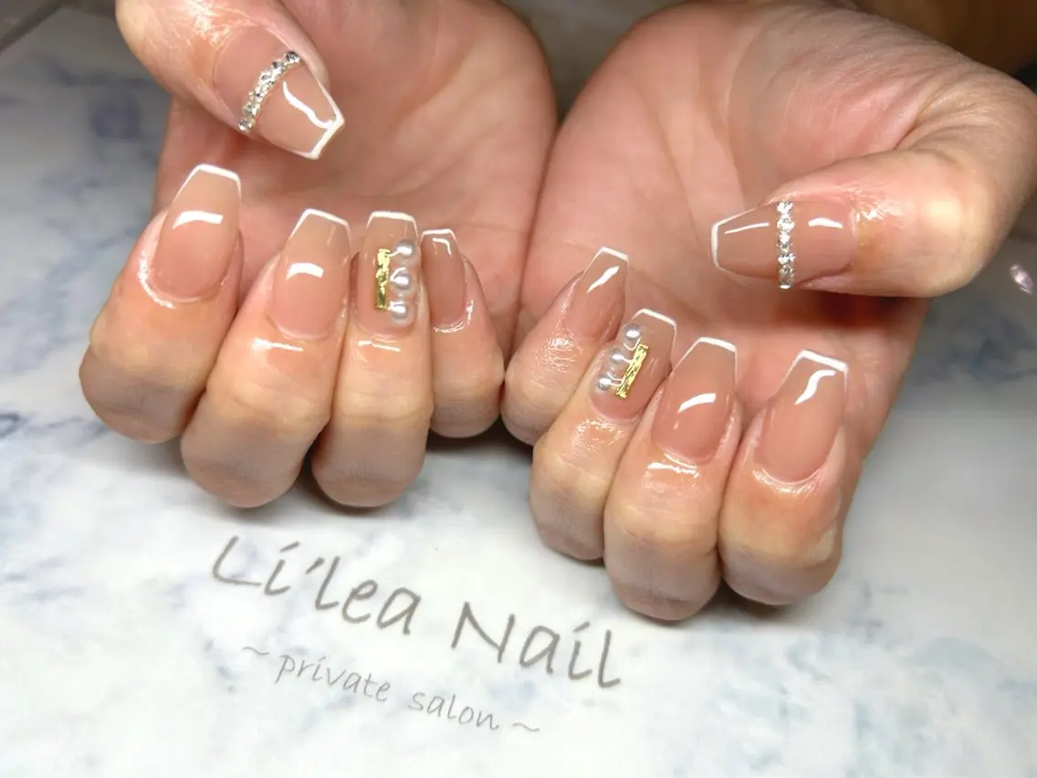 ネイル Li'leaNail AINAのネイルデザイン