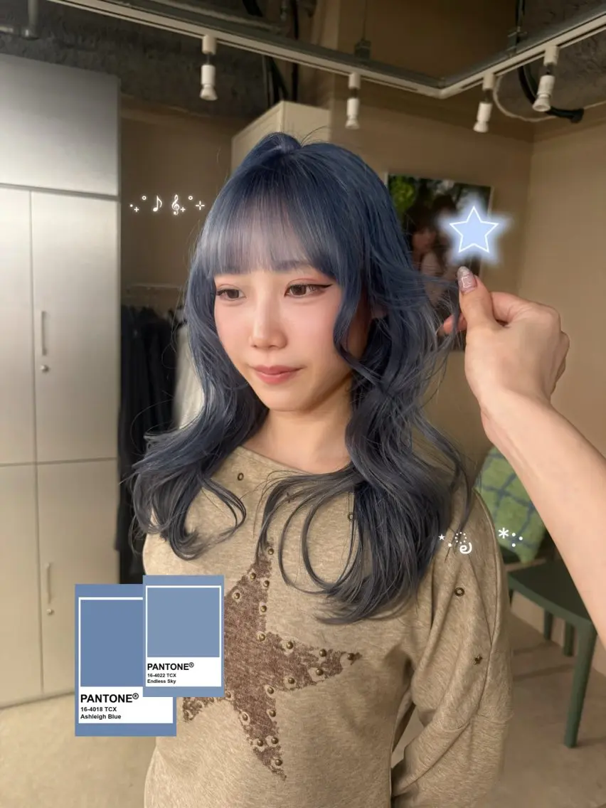 セミロング カラー ブリーチ ブルーカラー ヘアカラー トリートメント 梅田/似合 わせ艶ハイトーン💘のヘアスタイル