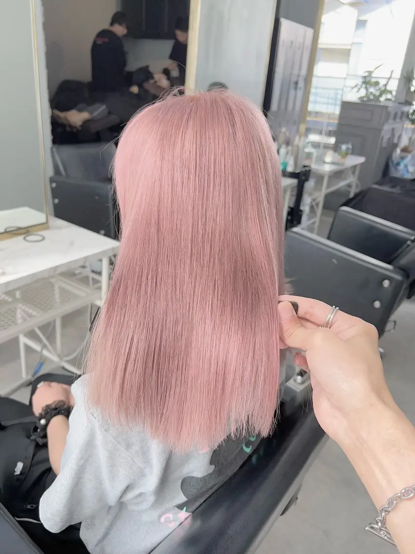 ミディアム カラー カット ヘアカラー トリートメント ヘアセット 🫧艶ダブルカラー ブリーチ🫧トモヤのヘアスタイル
