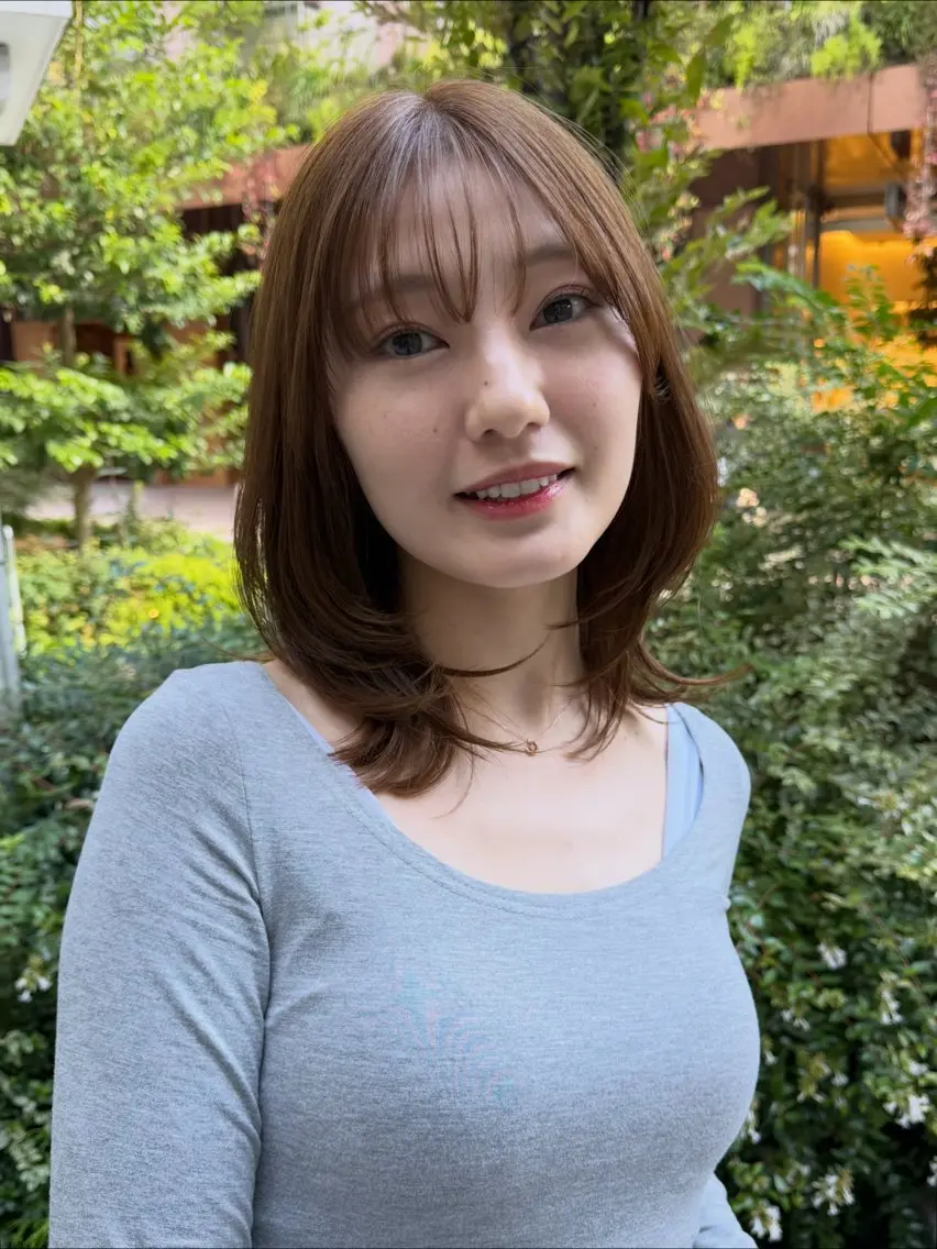 ミディアム カラー ベージュカラー ミント ミントベージュ カット ヘアカラー RorriM natsuのヘアスタイル