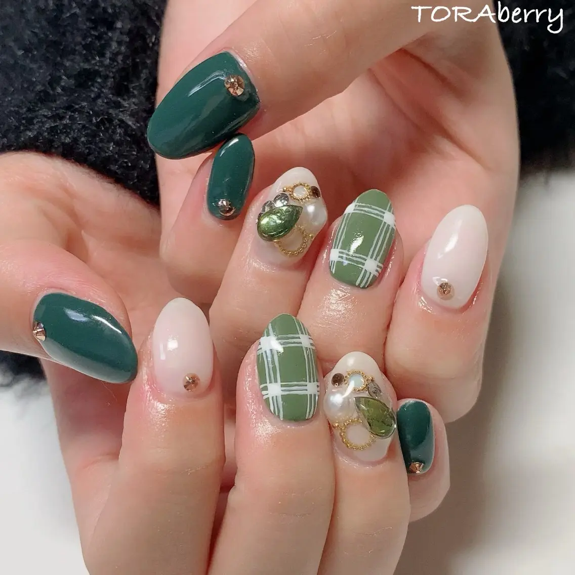 ネイル ハンドネイル ネイリスト なつみのネイルデザイン