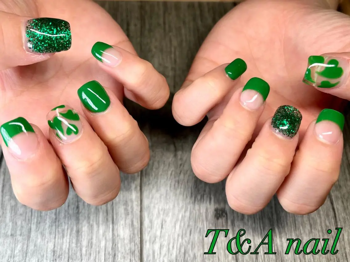 ミディアム ネイル 長さ出し フレンチネイル ジェルネイル グリーン ハート T&A nailのネイルデザイン