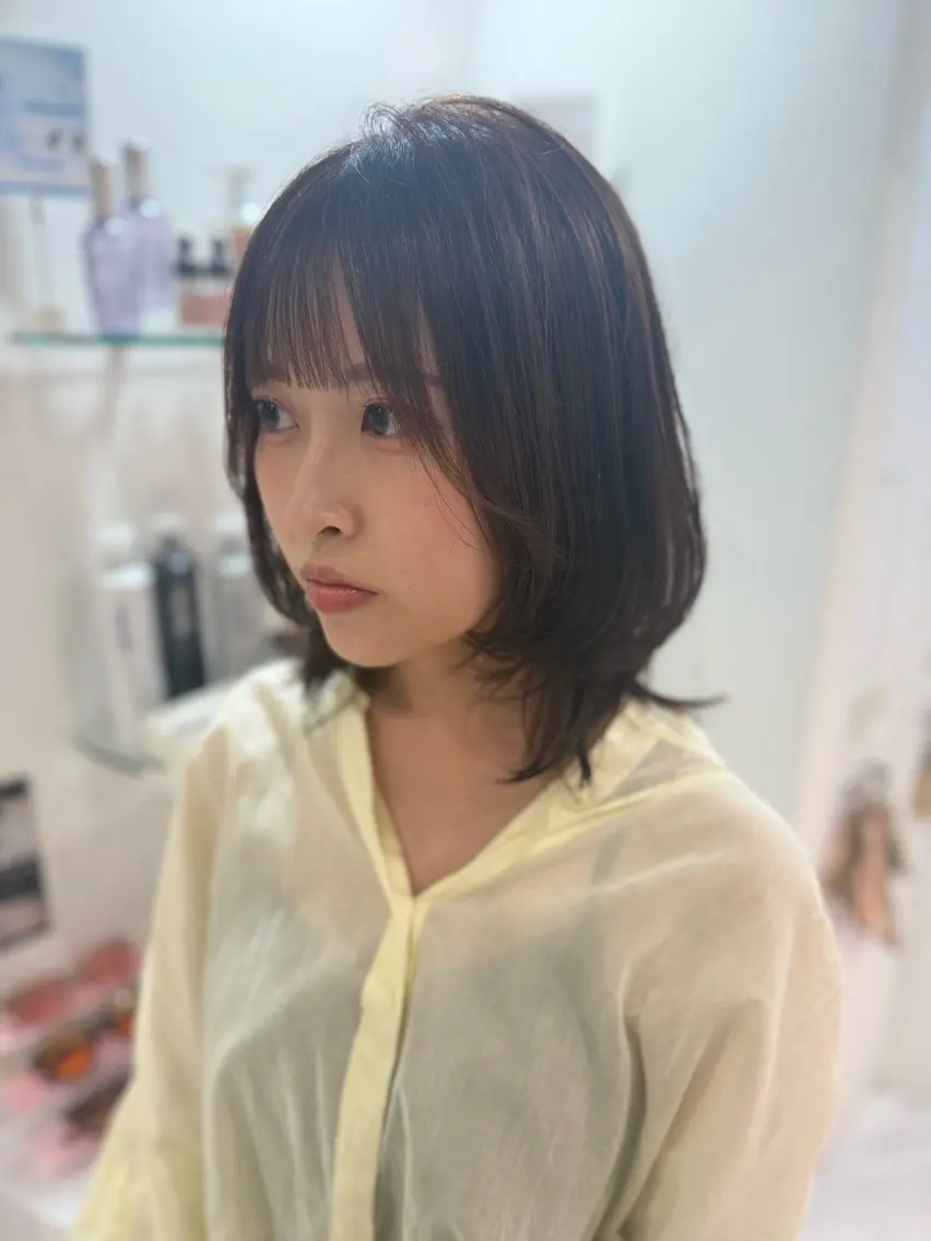 ミディアム ミディアムレイヤー レイヤーカット カット ヘアカラー 🎀MONA あまね🎀のヘアスタイル