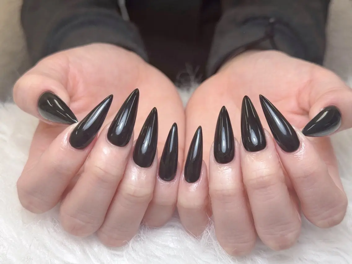 ネイル チークネイル ドット フレンチネイル グラデーション 韓国ネイル ハンドネイル Lisa Nail Salonのネイルデザイン