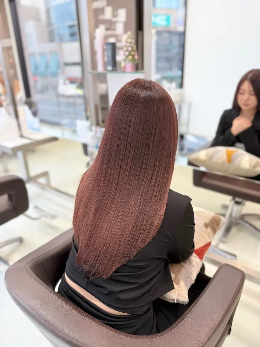 ロング カラー カット ヘアカラー トリートメント 新井優馬｜縮毛矯正/ 地毛風ストレートのヘアスタイル