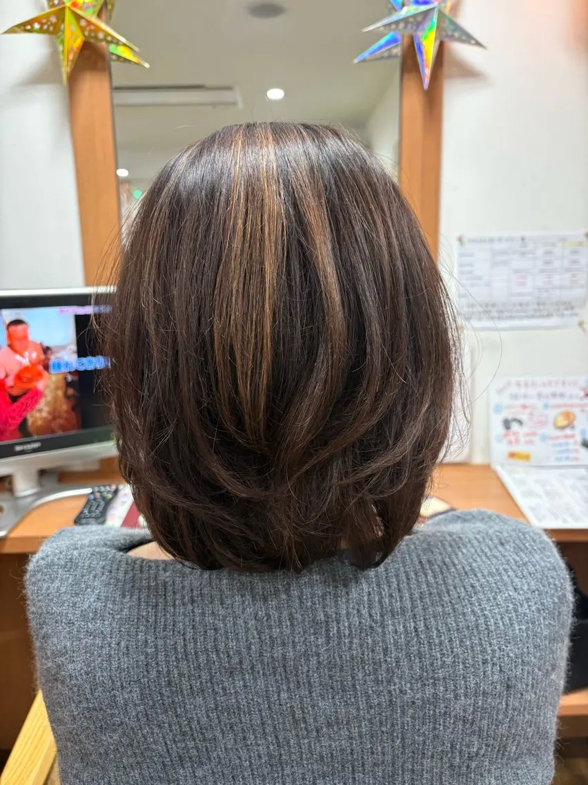 ミディアム ヘアカラー 佐藤 葵のヘアスタイル