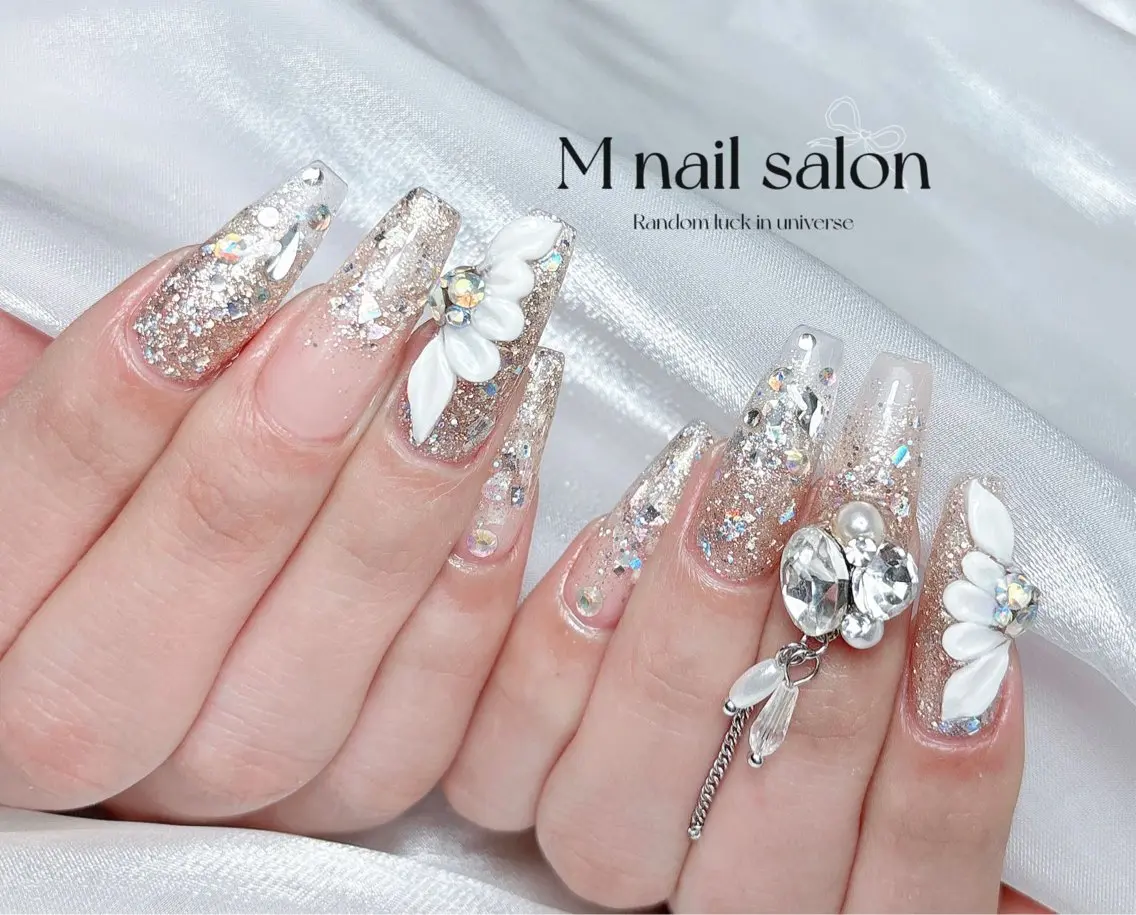 ネイル ハンドネイル M🌷nail 長さだし専門店のネイルデザイン