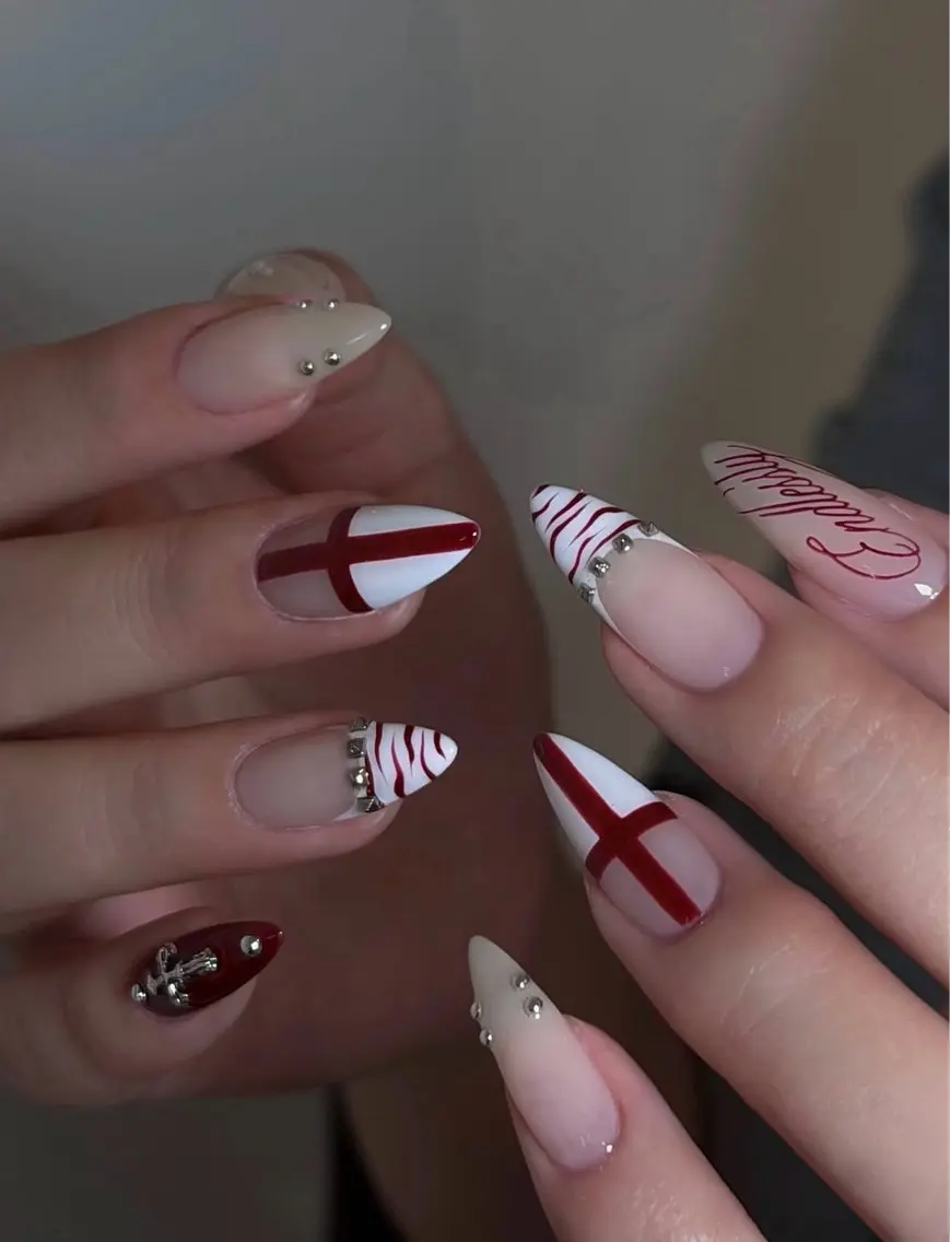 ネイル ガーリー キラキラネイル 韓国ネイル ロングネイル シンプルネイル ハンドネイル Genie Mika Nailsのネイルデザイン