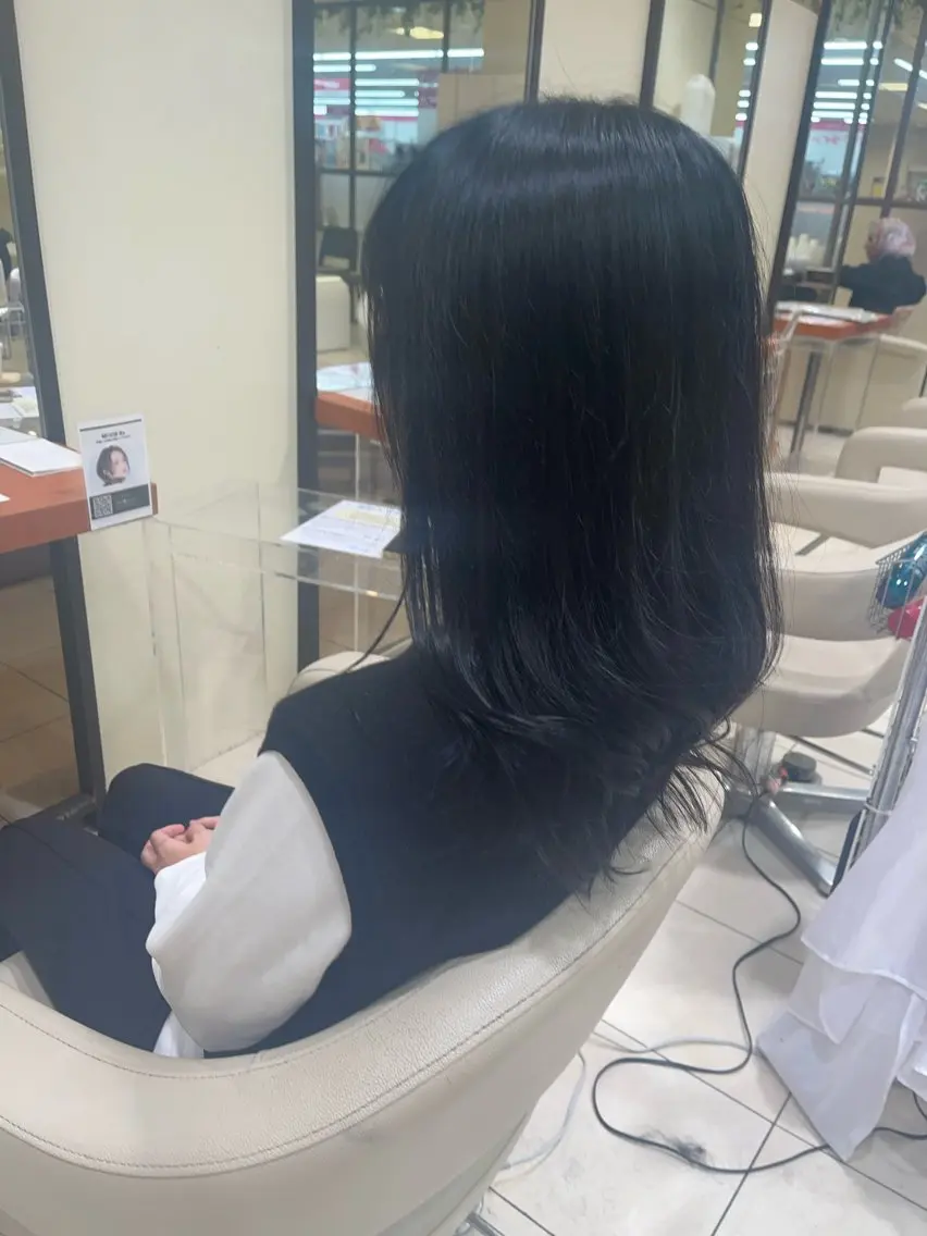 ロング カラー 黒髪 ブルーカラー ブルーブラック カネヒラ リョウスケのヘアスタイル