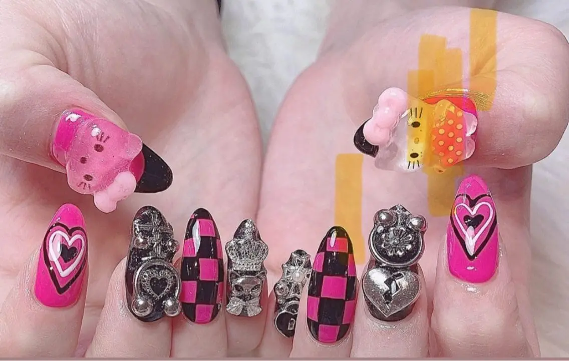 ネイル アートネイル オーロラネイル チークネイル フレンチネイル ガラスフレンチ 🎀🎀YooLi Nail Salonのネイルデザイン