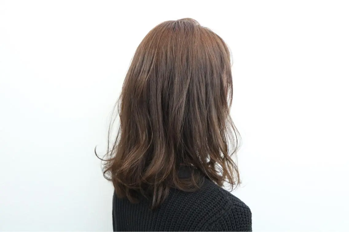 ミディアム セミロング カラー ブルーカラー ブルージュ soins de MaLilyのヘアスタイル