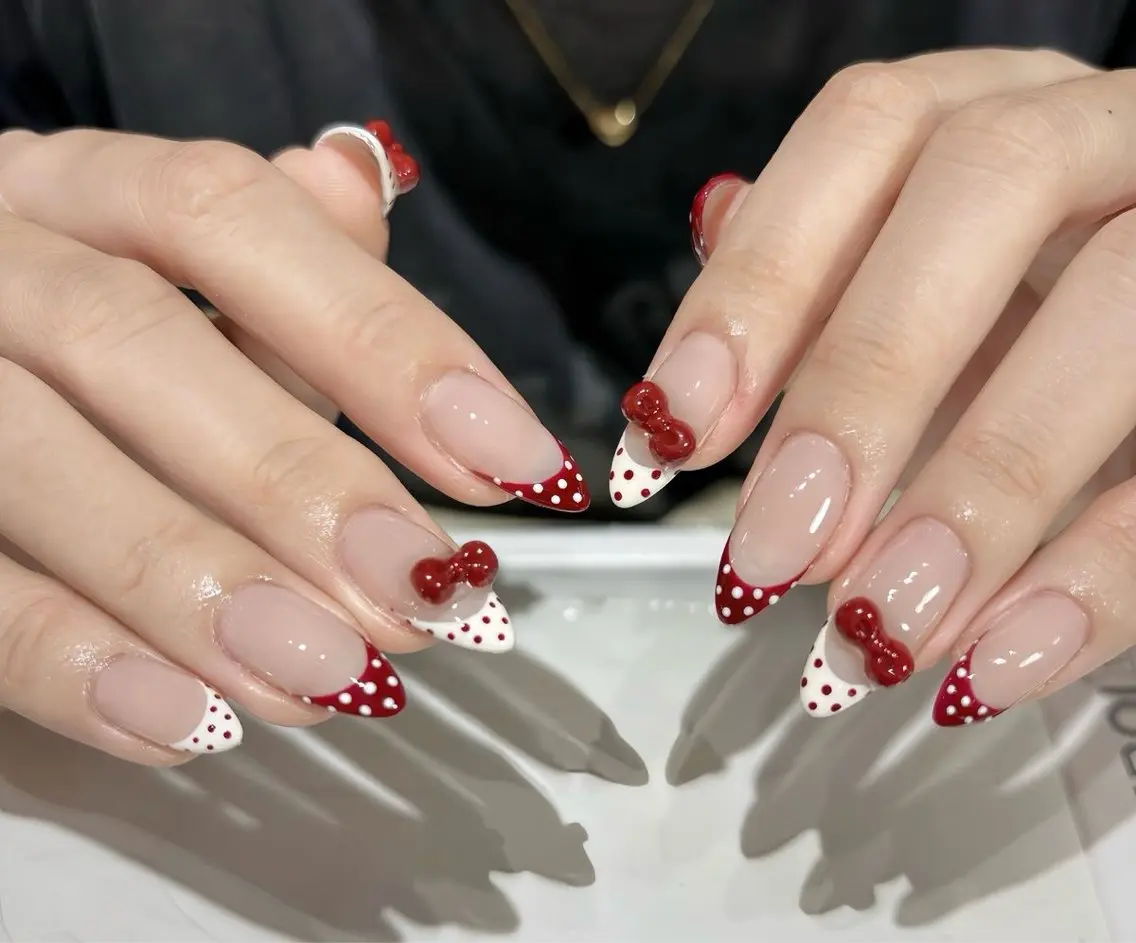 ネイル フレンチネイル 韓国ネイル ロングネイル マグネットネイル 持ち込み Dyo Nail_Royalのネイルデザイン