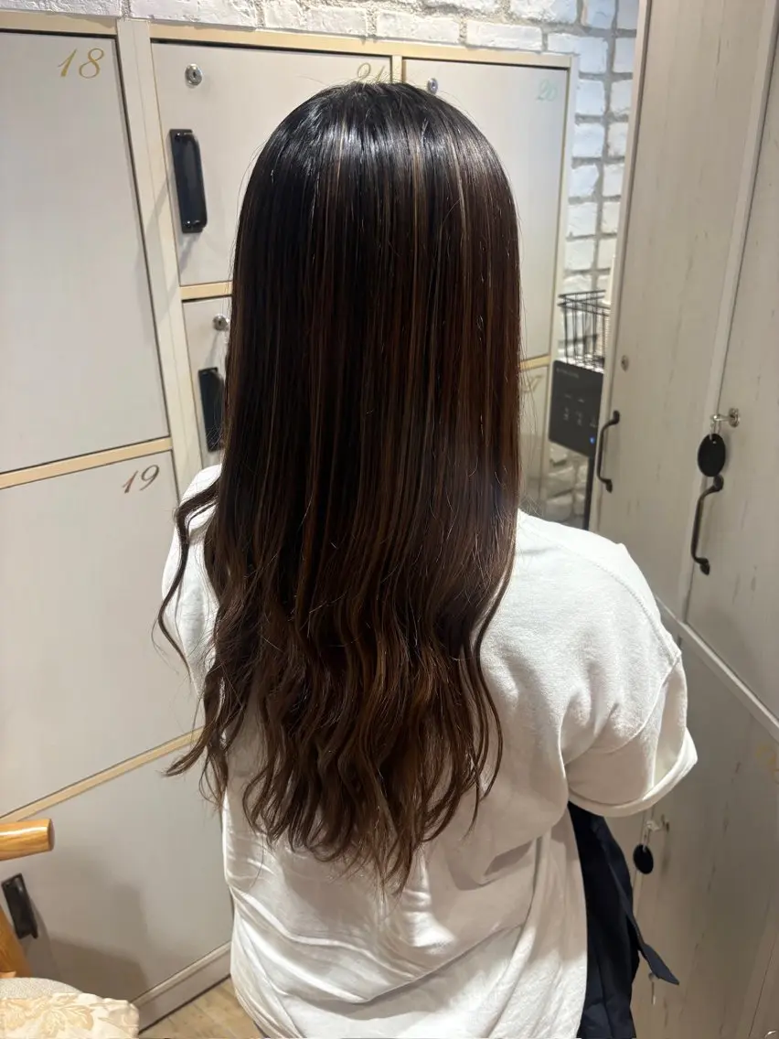 ロング ハイライト ブリーチなしカラー/ NANA🌹のヘアスタイル