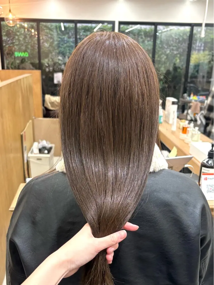 セミロング カラー ヘアアレンジ ベージュカラー ブリーチ カット 縮毛矯正 トリートメント ハル🌸柔色/ ブリーチなし/艶髪のヘアスタイル