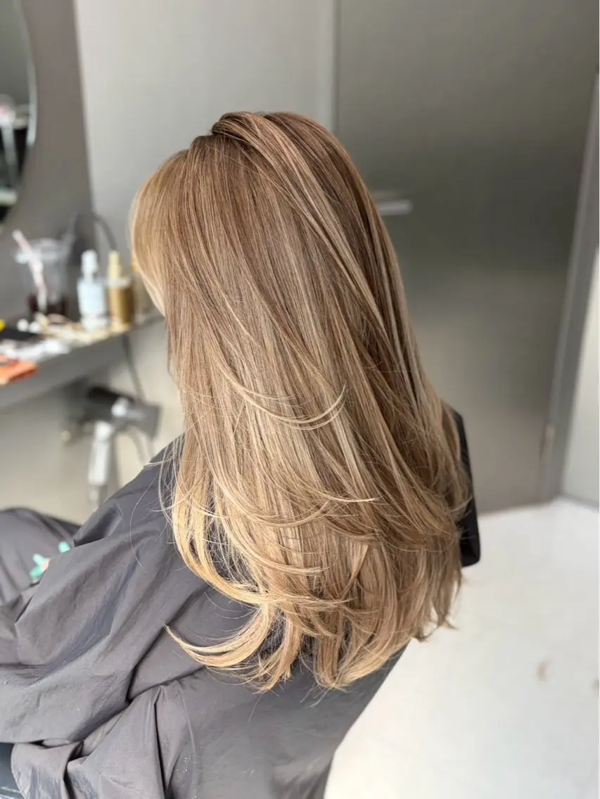 ロング レイヤーカット トリートメント ヘアカラー トリートメント Kotomi 🇺🇸💋のヘアスタイル