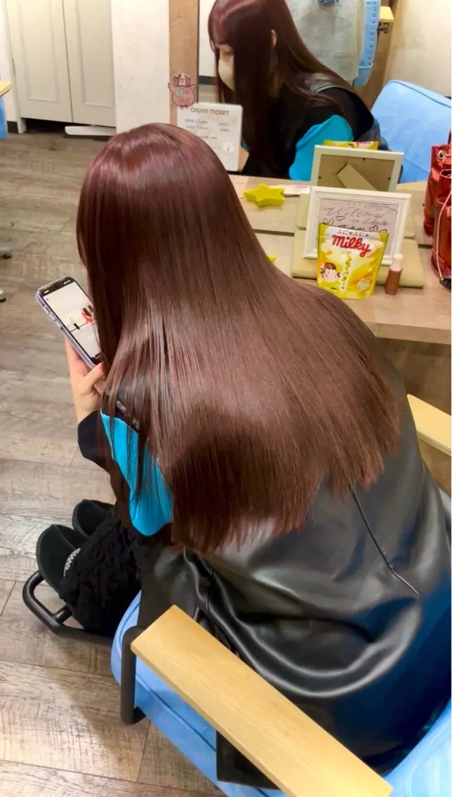 ロング カラー ヘアカラー トリートメント 🍒暖色🍒髪質 改善_yura🐰のヘアスタイル