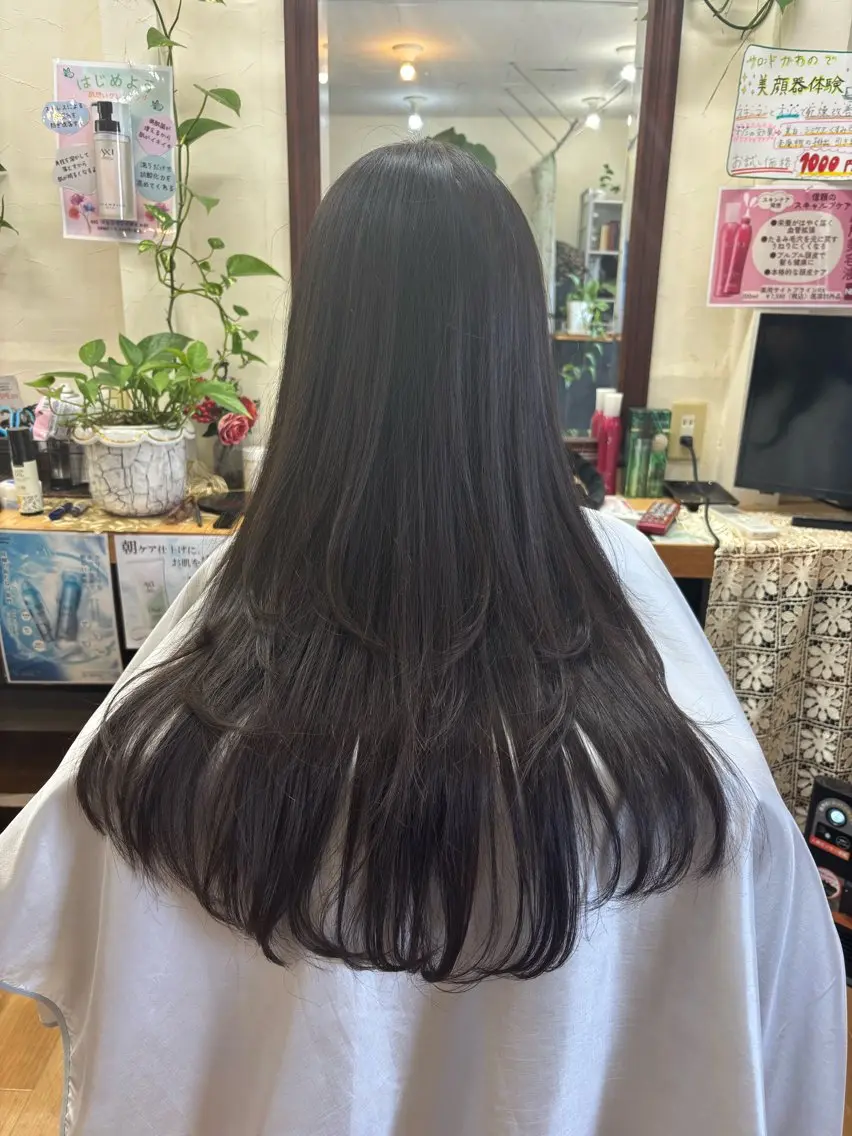 ロング レイヤーカット Birth& Bloom【さあや】のヘアスタイル