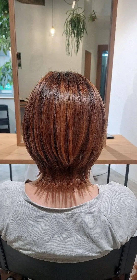 ショート ショートヘア ウルフカット 赤塚 沙弥香のヘアスタイル