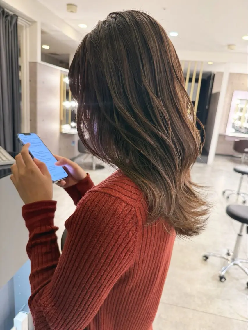 ミディアム カラー ヘアカラー トリートメント Noe心斎橋 堀田 朋宏のヘアスタイル