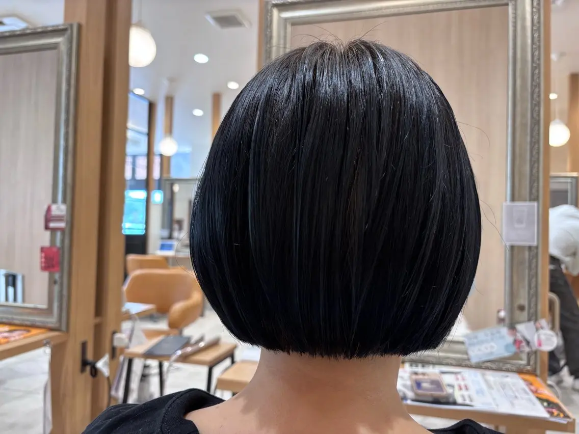 ショート カラー アッシュ かわにし ゆきのヘアスタイル