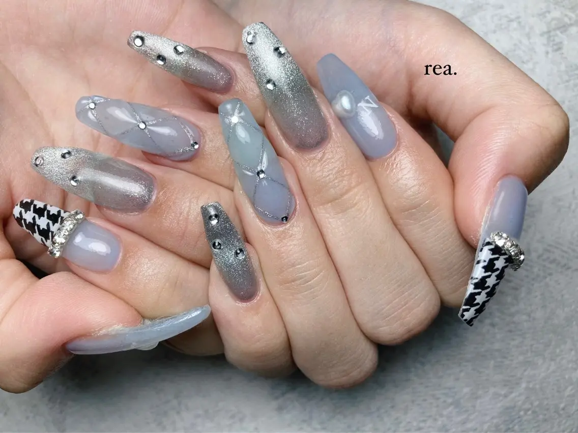 ネイル ハンドネイル フットネイル rea .のネイルデザイン