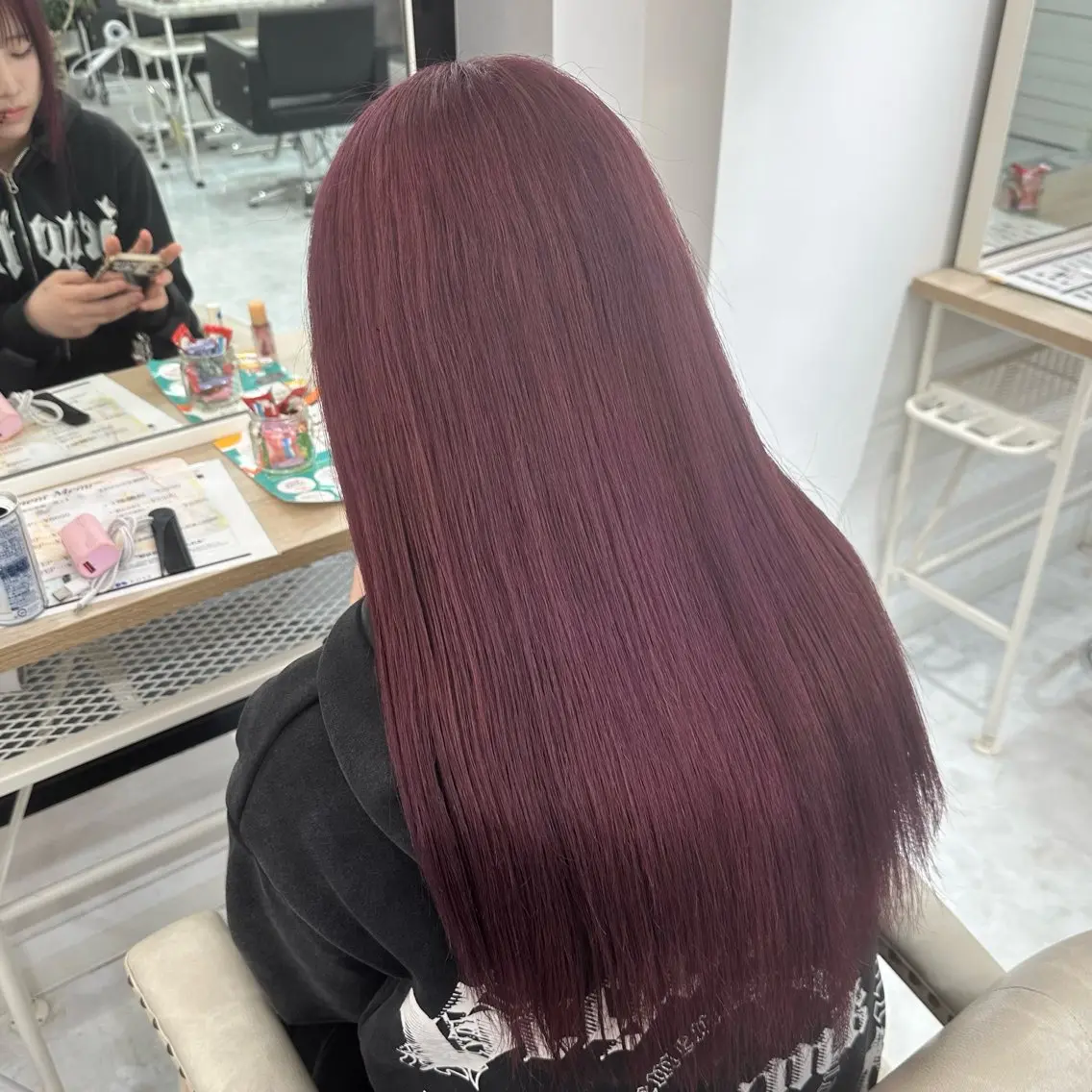 ロング カラー ピンクカラー ロング ヘアカラー トリートメント 💎艶々ハイトーン MOE💍🤍のヘアスタイル