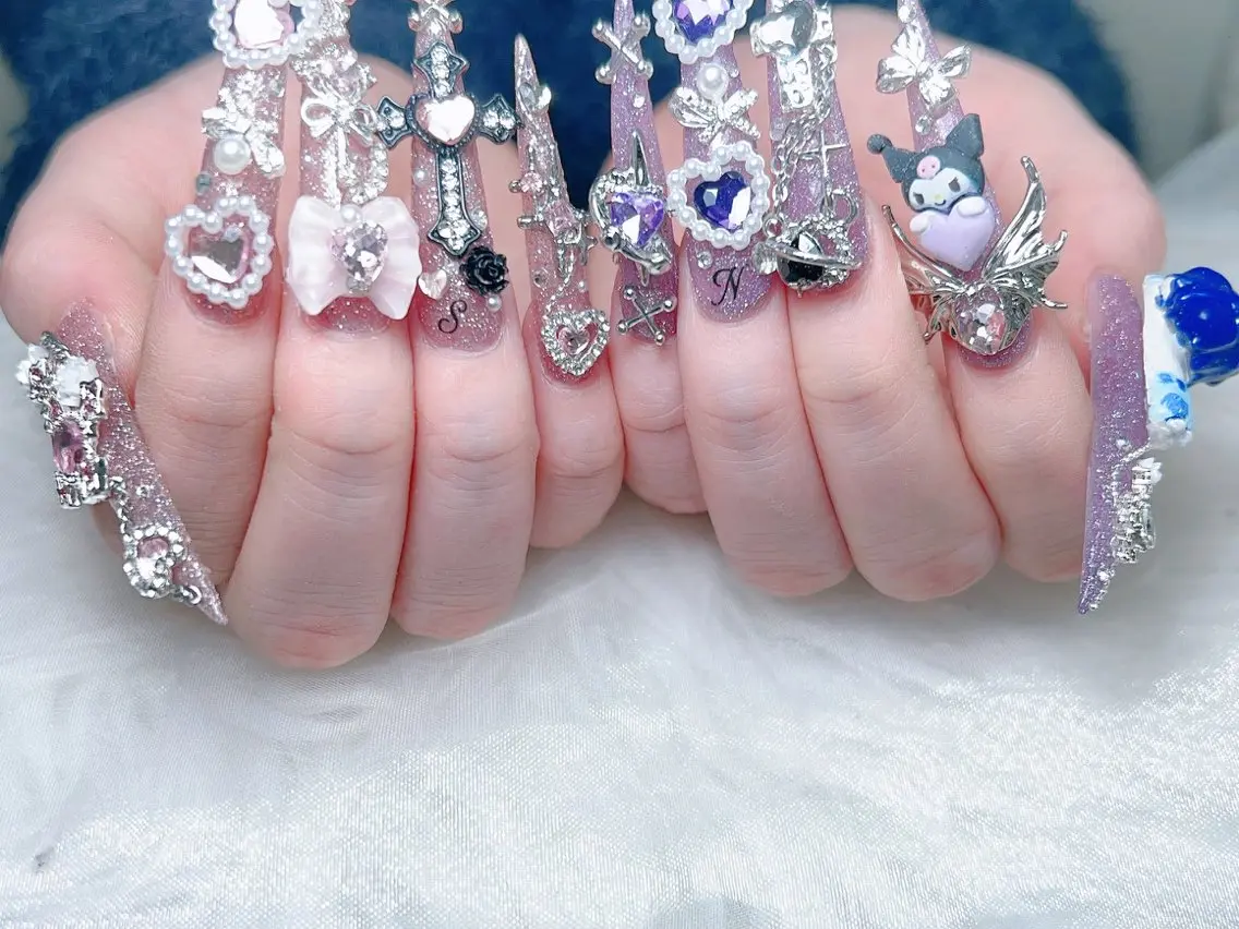 ネイル 成人式 ロングネイル マグネットネイル 大理石ネイル(マーブル) リボン ハンドネイル MoMoA Nail ネイル長さ出し専門店のネイルデザイン