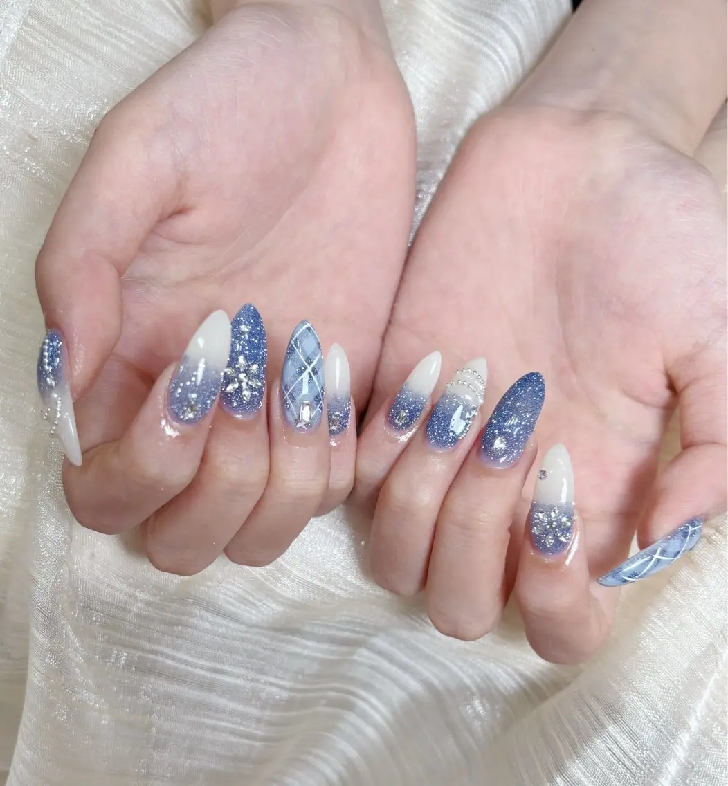 ネイル ハンドネイル nail circlesのネイルデザイン