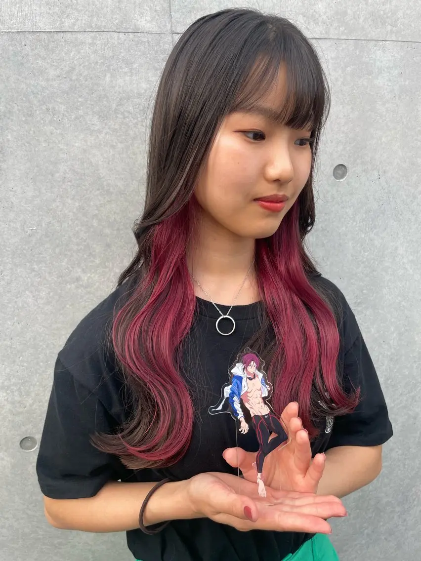 ミディアム カラー インナーカラー 推し ブリーチ  髪質改善のヘアスタイル