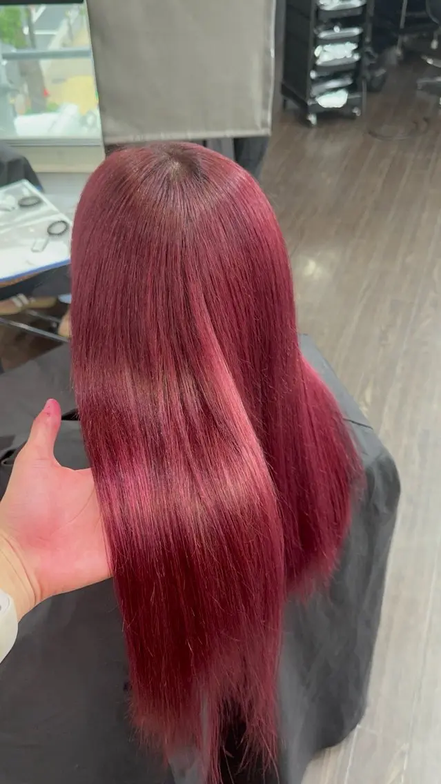 ロング カラー ブリーチ ボルドーカラー ケアブリーチ 透明感カラー ダブルカラー ヘアカラー Lima/ハイトー ン/ブリーチ/心斎橋のヘアスタイル