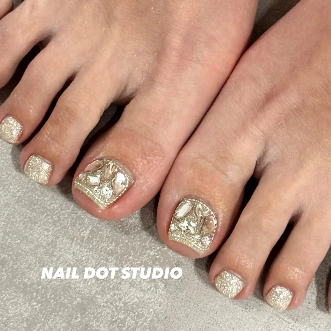 ネイル フットネイル NAILDOTSTU DIO SEINAのネイルデザイン