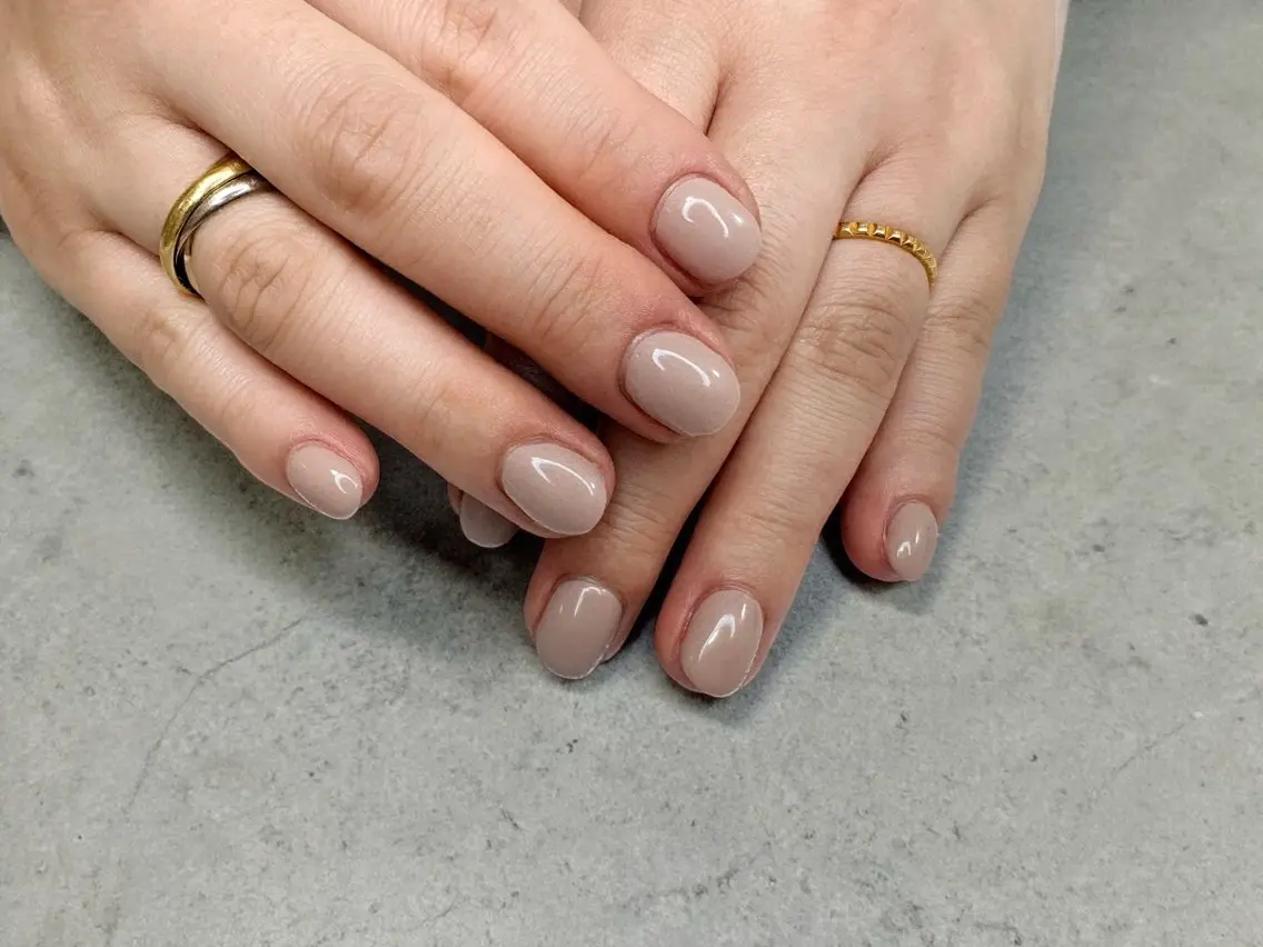 ネイル フットネイル ジェルネイル ラメ(グリッター) マグネットネイル 持ち込み ハンドネイル ハンドケア ♡Bivi♡自爪に 優しいネイルサロンのネイルデザイン