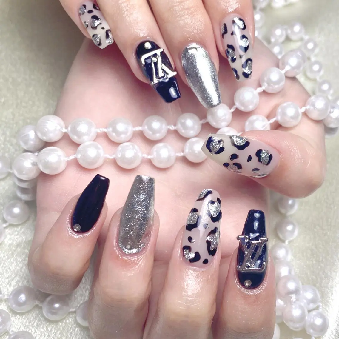 ネイル 🎀 Queens 高田馬場🎀のネイルデザイン