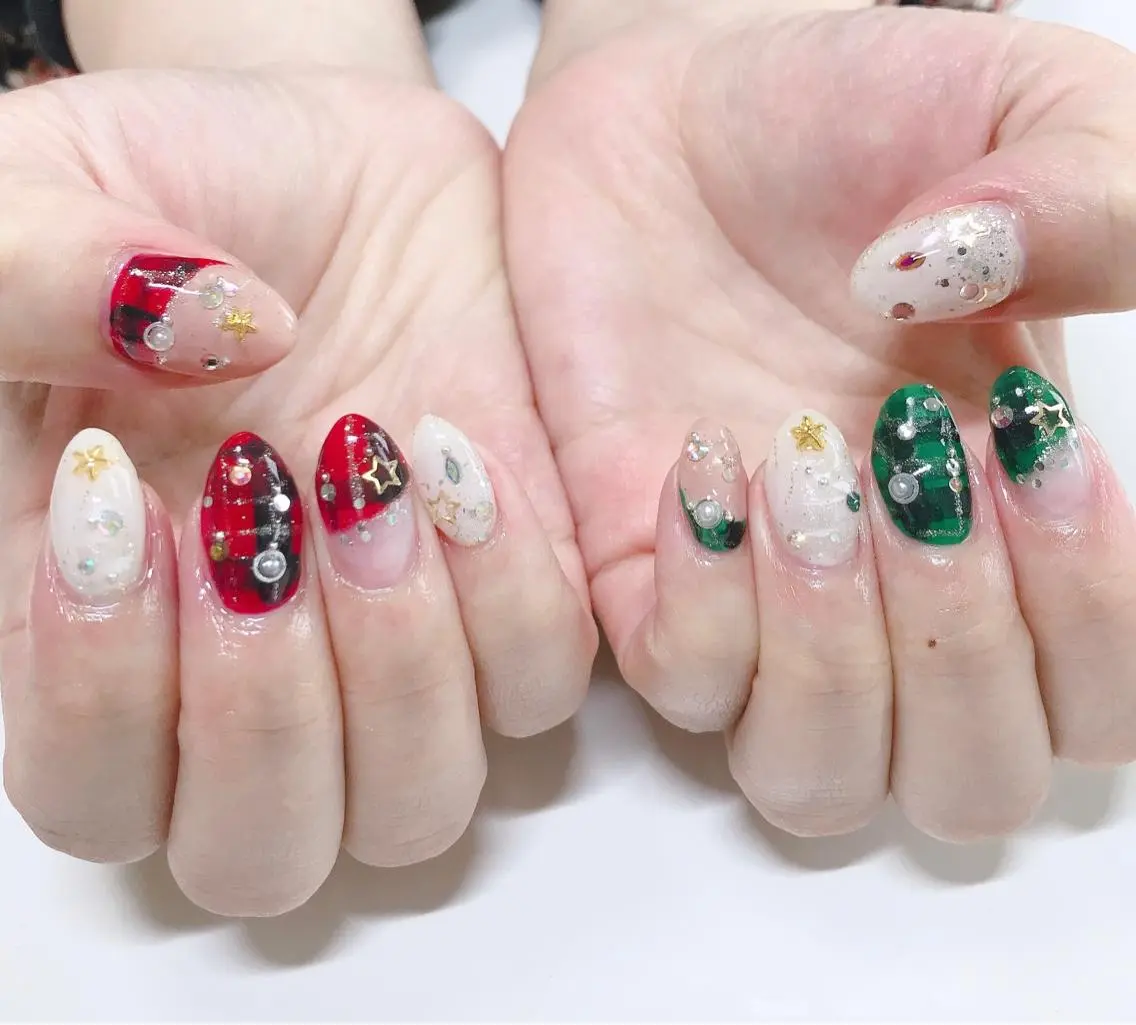 ネイル グリーン 赤色 冬ネイル クリスマス goto yoshikoのその他イメージ