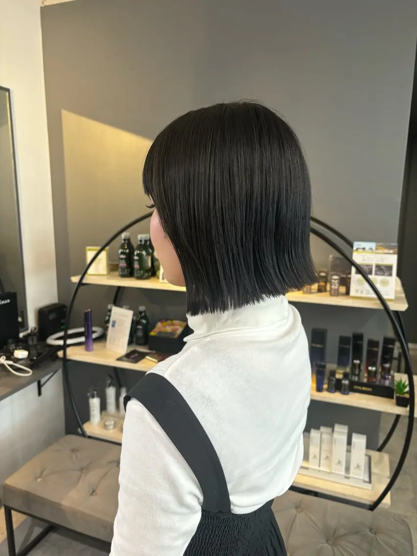 ショート ボブ 重里 瑠花のヘアスタイル