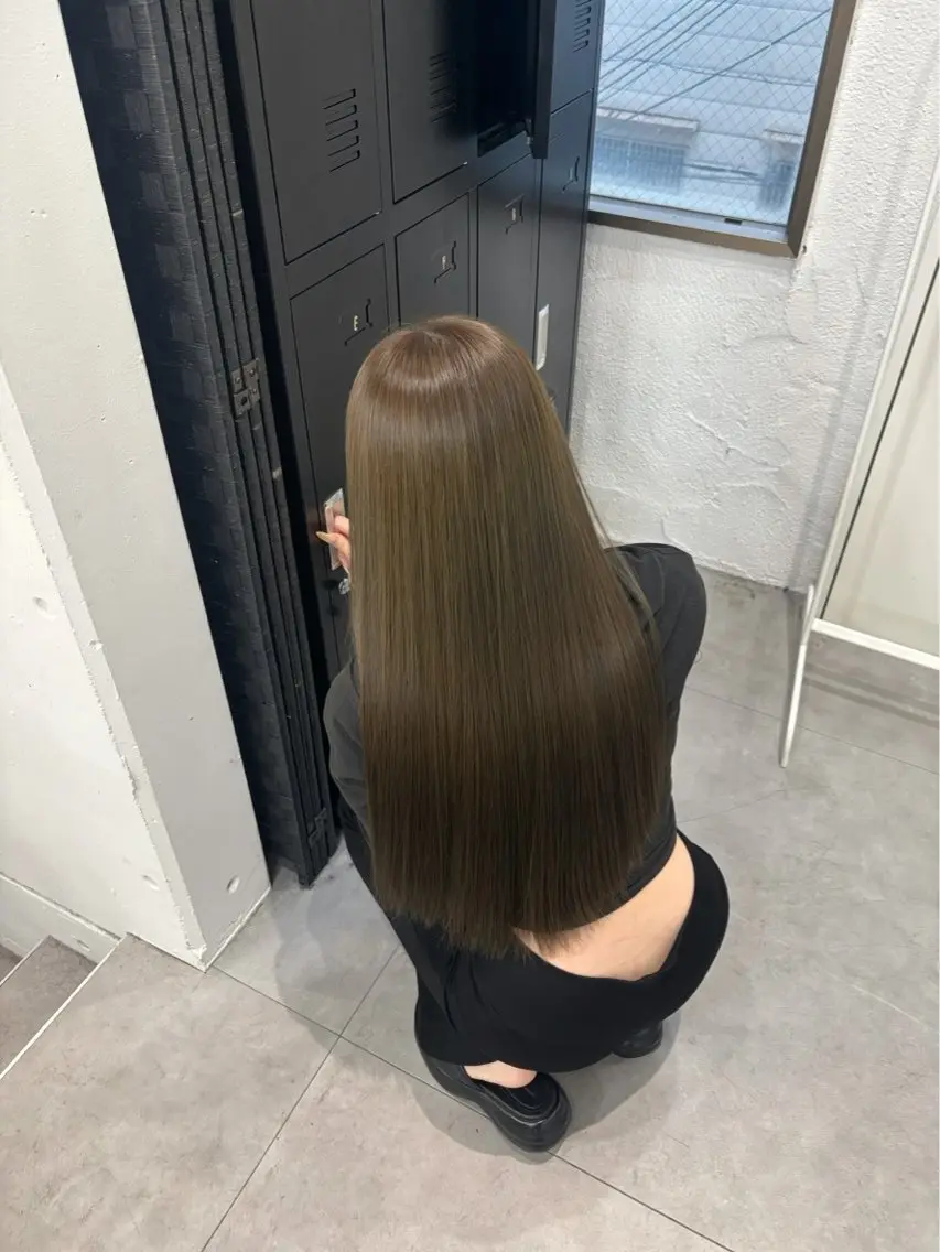 ロング カラー Core茶屋町 HINATAのヘアスタイル