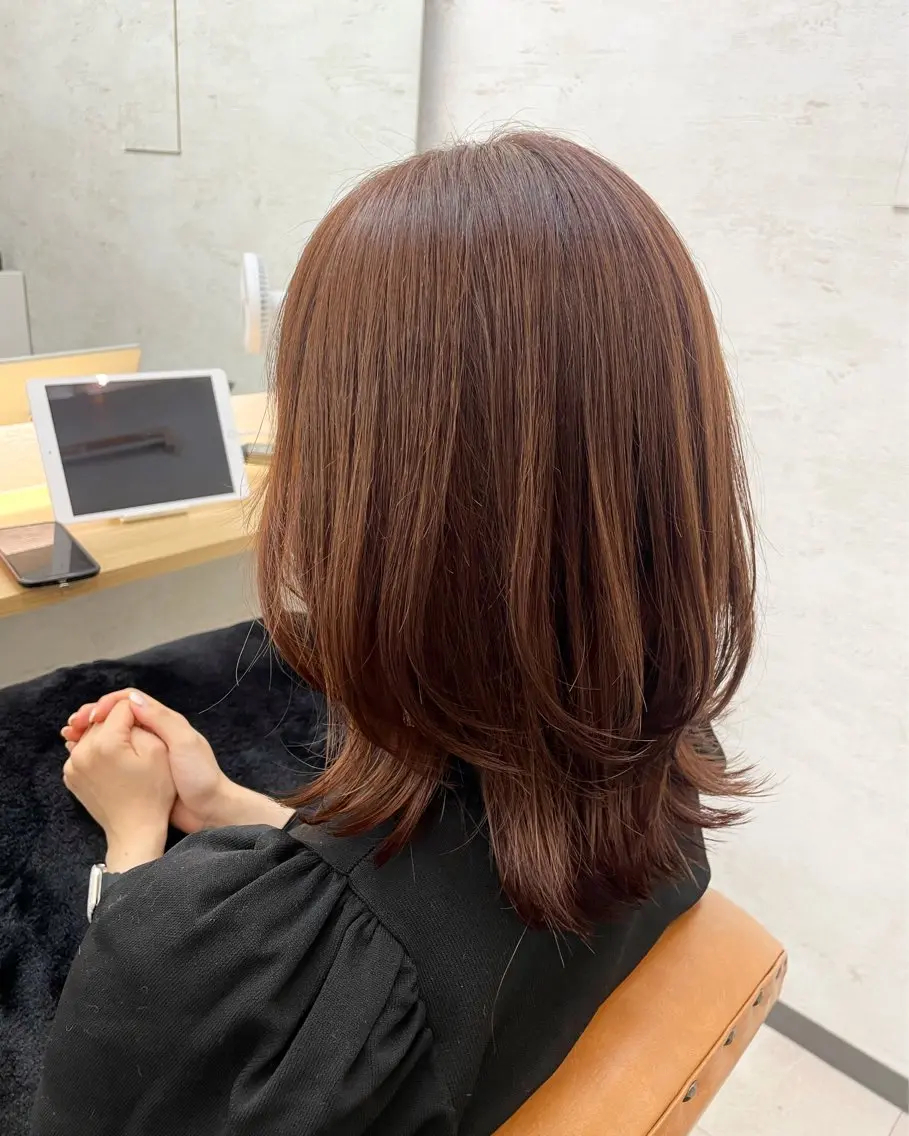 セミロング カラー ベージュカラー ピンクカラー カット ヘアカラー 高橋 芽衣のヘアスタイル