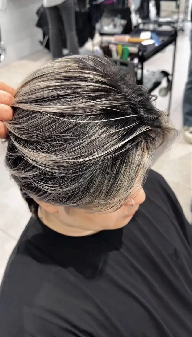 カラー メンズ メンズバレイヤージュ バレイヤージュ ヘアカラー 表参道/ハイライト バレイヤージュのヘアスタイル