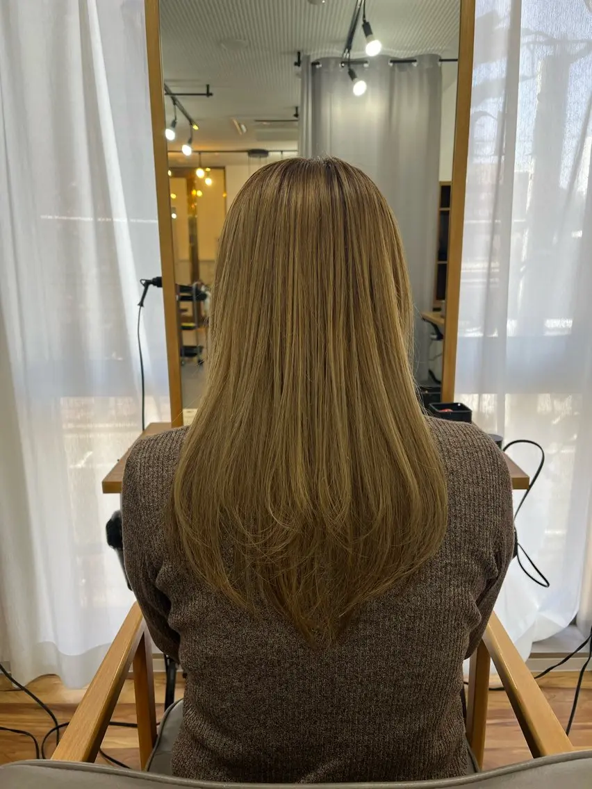 セミロング レイヤーカット アスカ 🌟のヘアスタイル