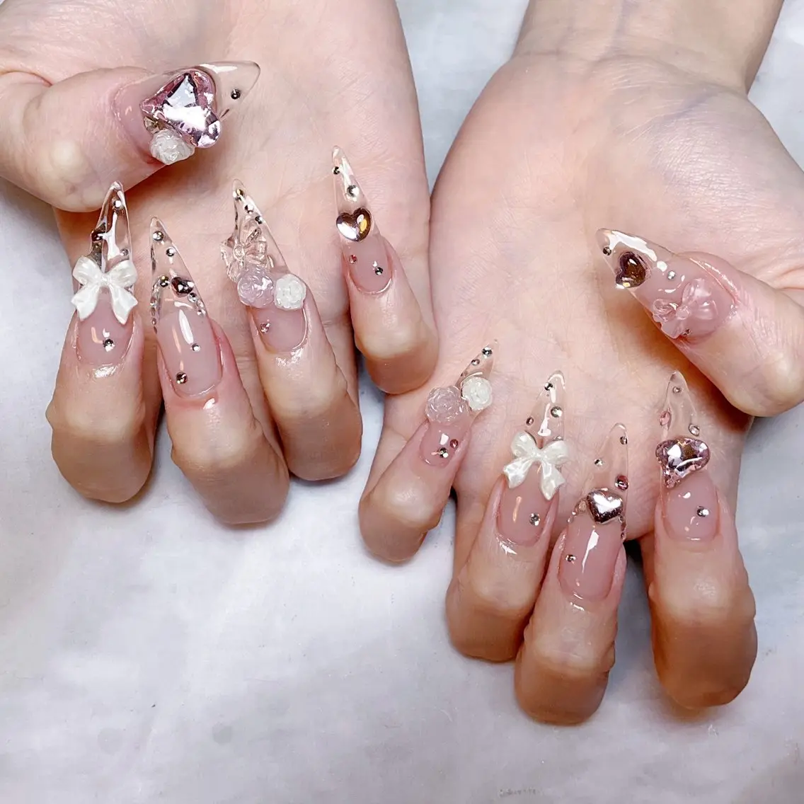 ネイル ハンドネイル 🍭Yun nail hyejin🌸のネイルデザイン