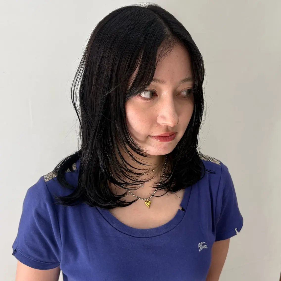 ミディアム カット momo / カラー、カットモデルのヘアスタイル