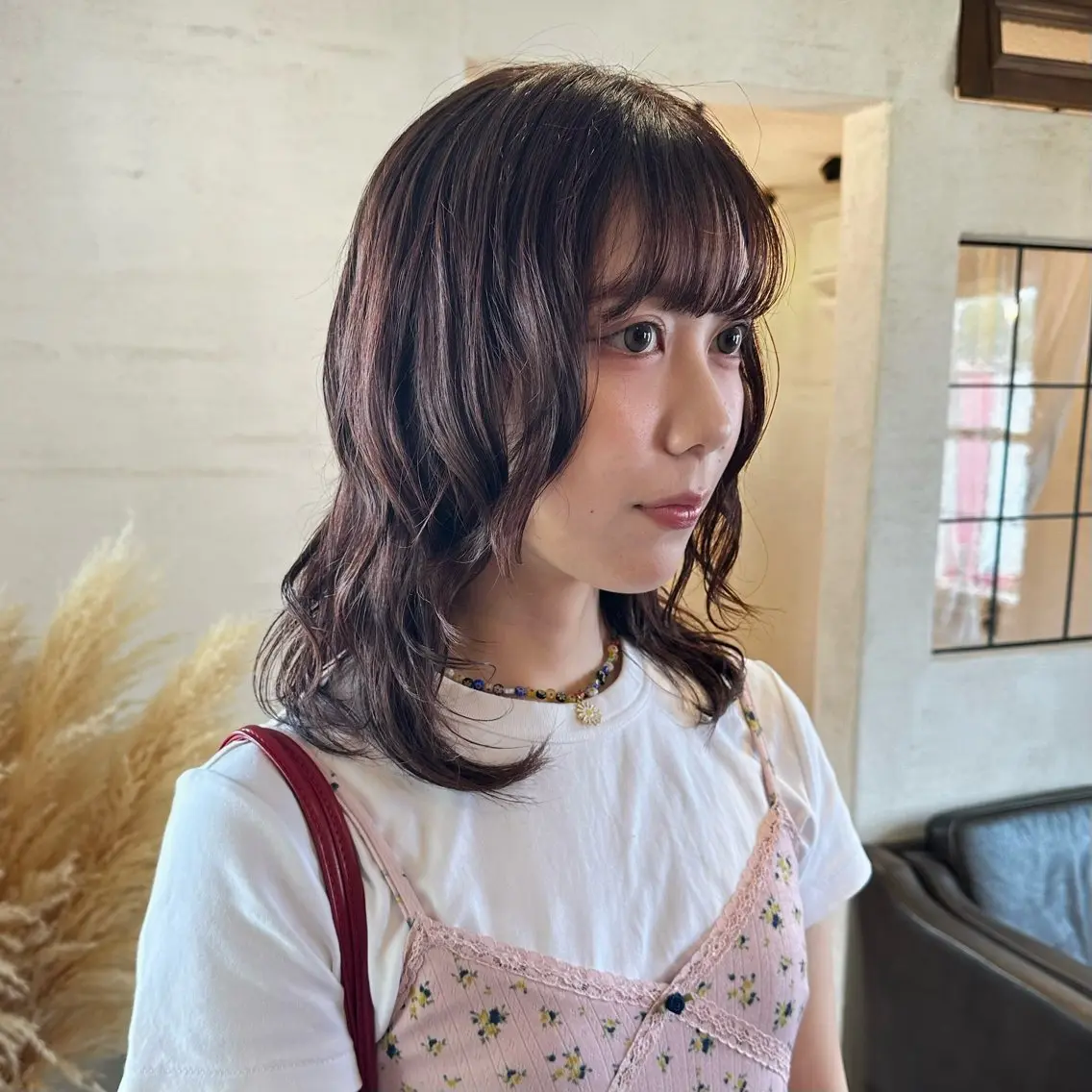 ミディアム ミディアムパーマ レイヤーカット ヘアカラー トリートメント 井上 三沙希のヘアスタイル