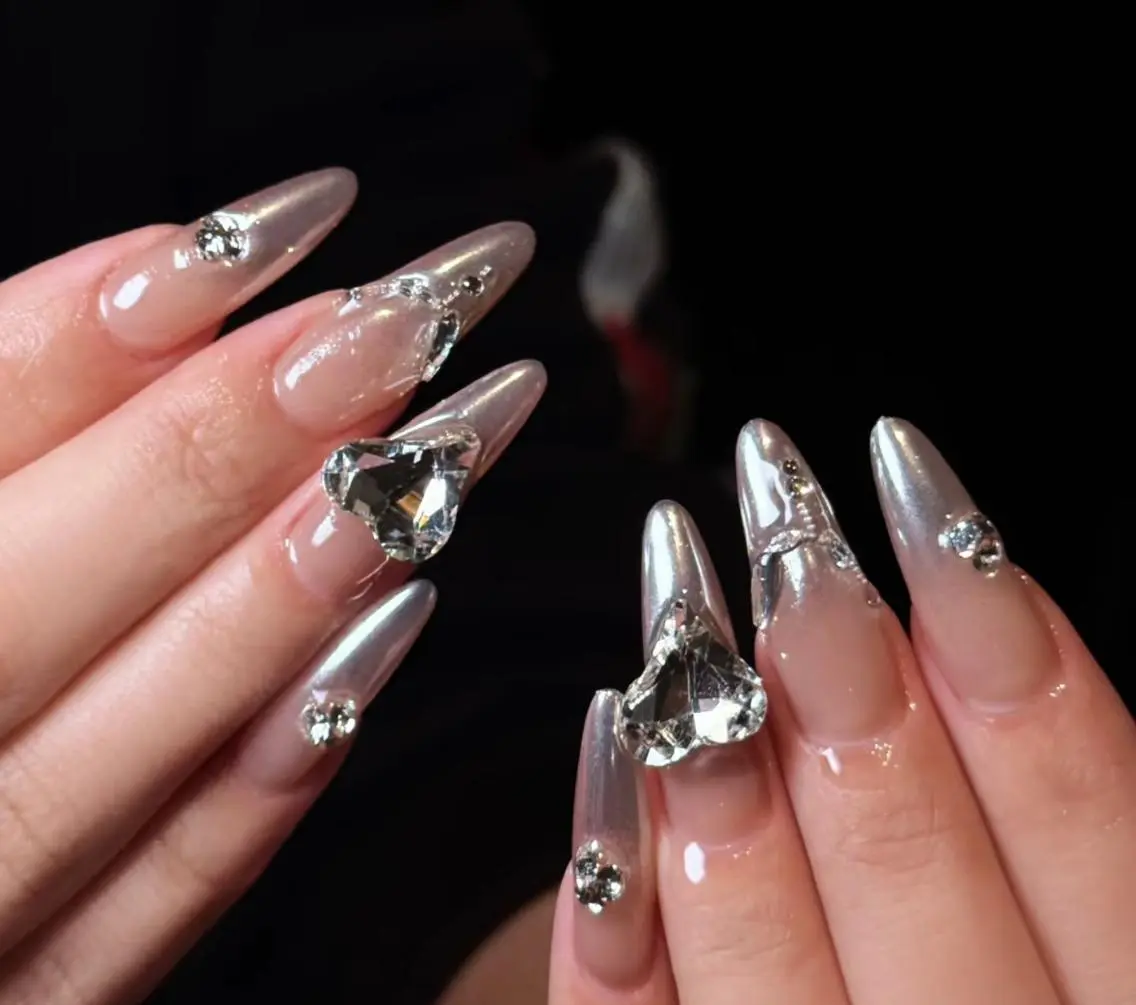 ネイル ハンドネイル エリ🫧 nail池袋東口のネイルデザイン