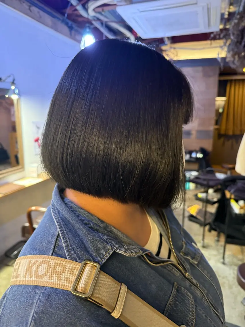 ショート ボブ 隅内 桃香のヘアスタイル