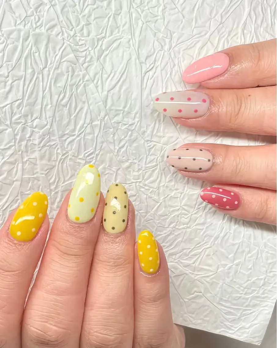 ネイル フレンチネイル ジェルネイル マグネットネイル 持ち込み ニュアンスネイル NiJi Nailsのネイルデザイン